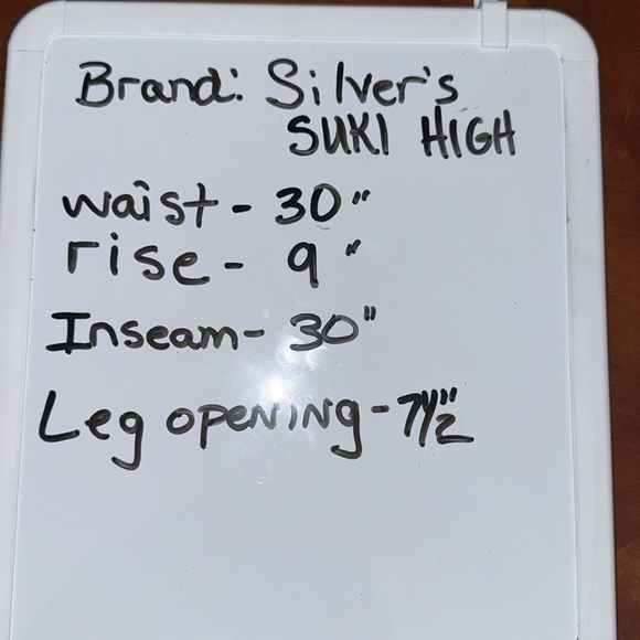 Silver Women's SUKI High30X 31 Low Rise Baby Bootcut Faded Blue Jeans - Picture 9 of 9